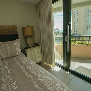 Edgewater 602 Apartment