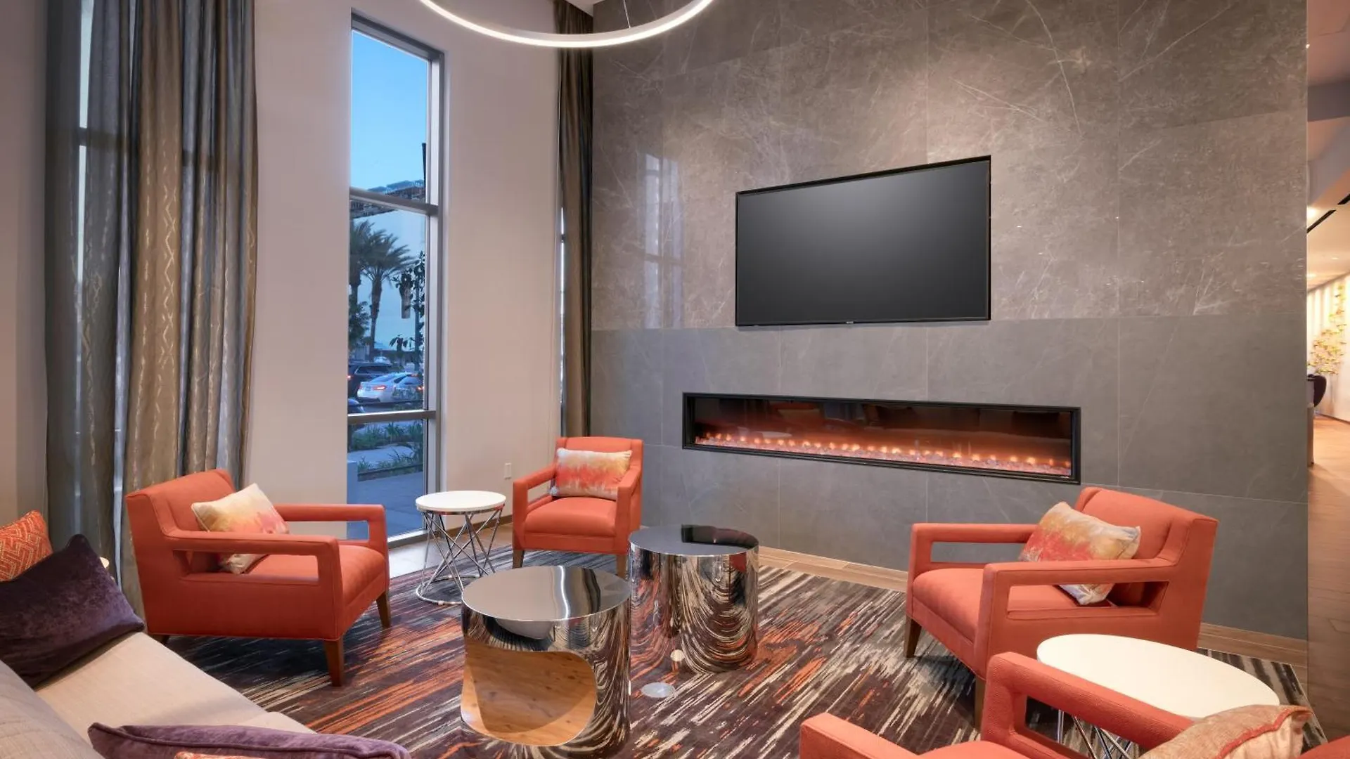 Hampton Inn & Suites Anaheim Resort Convention Center Hotel